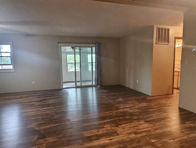 9 Pioneer Place, Kimberling City, MO 65686