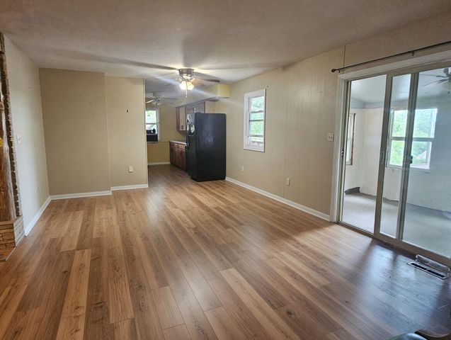 9 Pioneer Place, Kimberling City, MO 65686