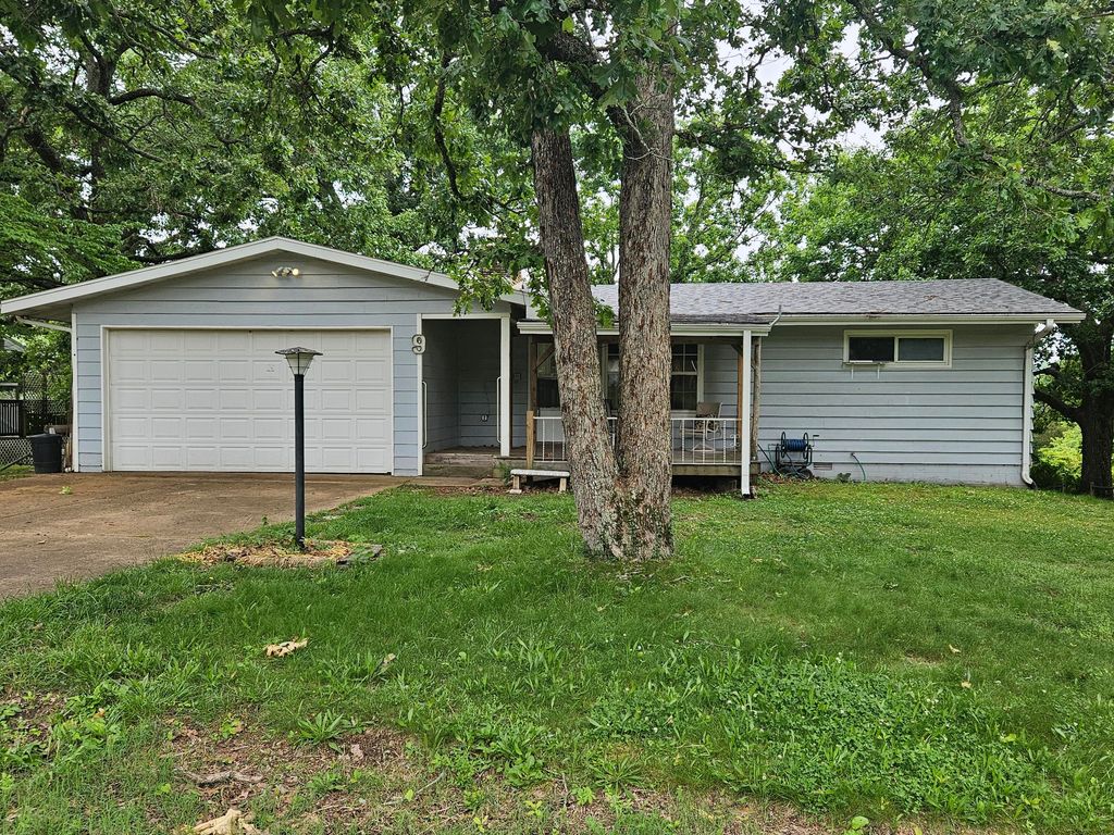 9 Pioneer Place, Kimberling City, MO 65686