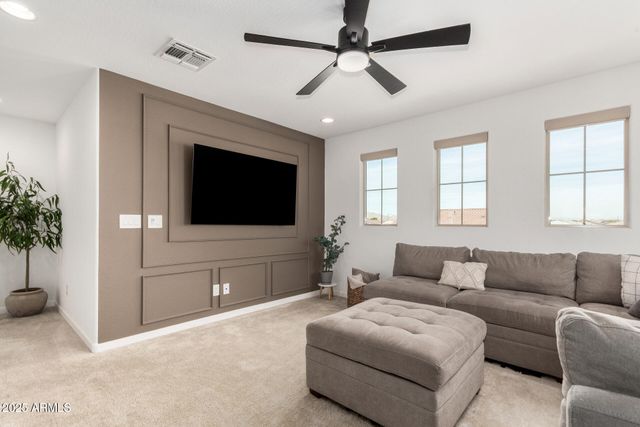 18609 W DIANA Avenue, Waddell, AZ 85355