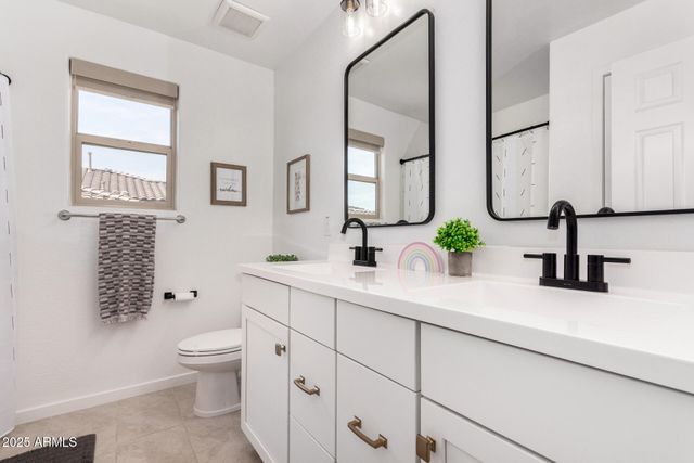 18609 W DIANA Avenue, Waddell, AZ 85355