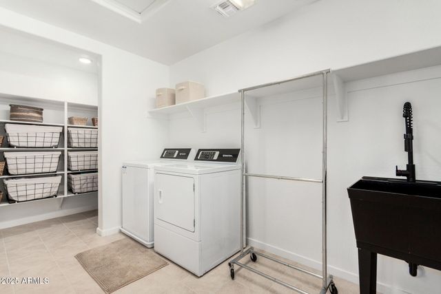 18609 W DIANA Avenue, Waddell, AZ 85355