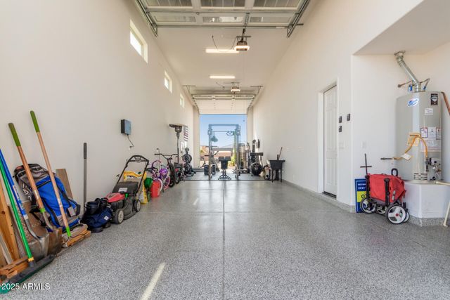 18609 W DIANA Avenue, Waddell, AZ 85355