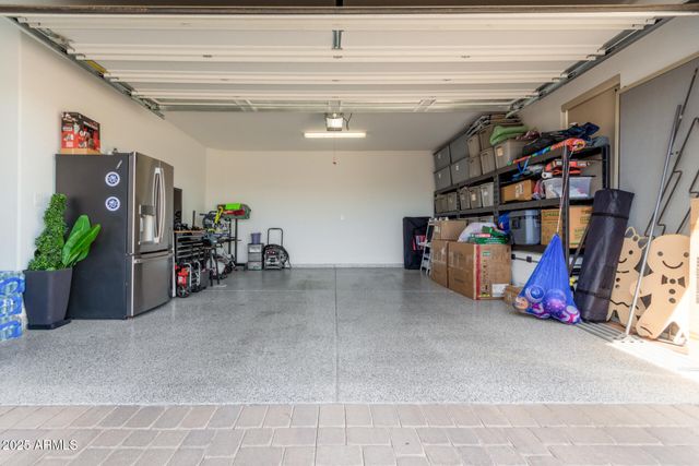 18609 W DIANA Avenue, Waddell, AZ 85355