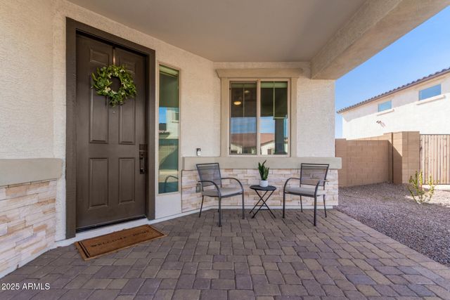 18609 W DIANA Avenue, Waddell, AZ 85355