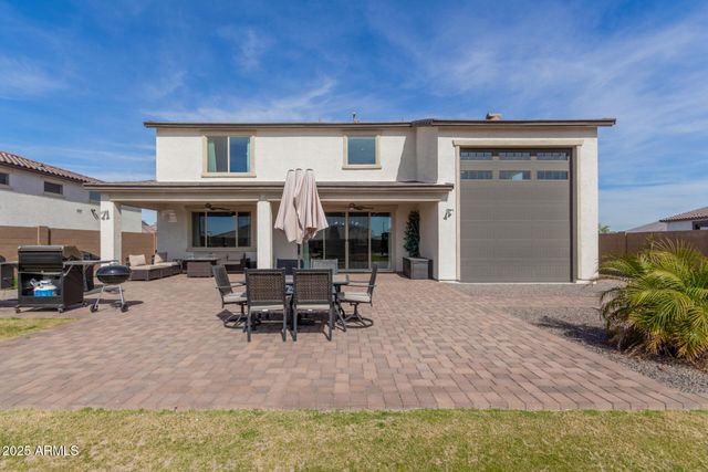 18609 W DIANA Avenue, Waddell, AZ 85355