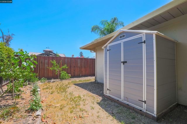 210 Riley Dr, Pacheco, CA 94553