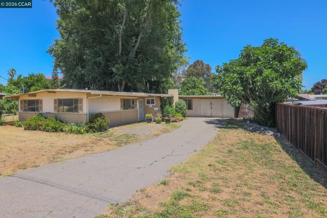 210 Riley Dr, Pacheco, CA 94553