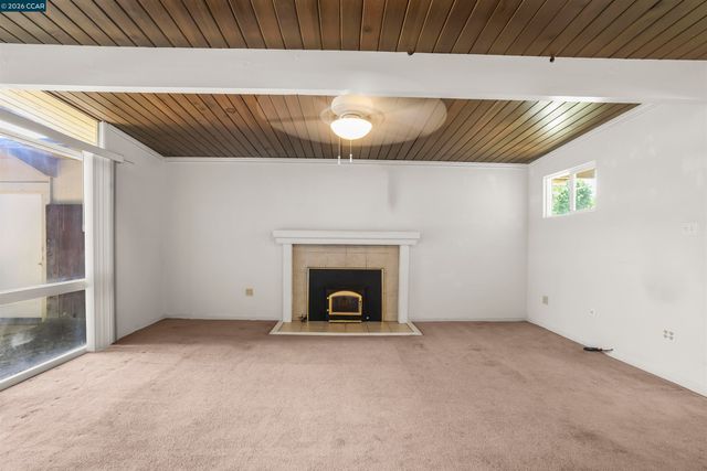 210 Riley Dr, Pacheco, CA 94553