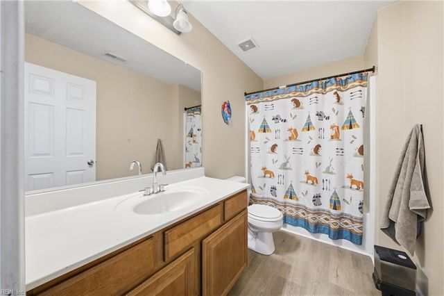 5123 Richard Rd, Virginia Beach, VA 23462