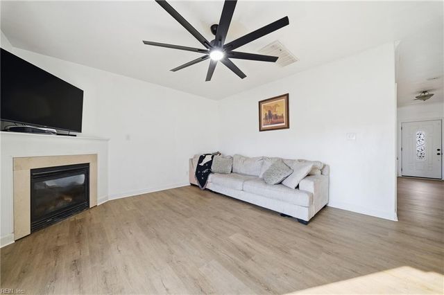 5123 Richard Rd, Virginia Beach, VA 23462