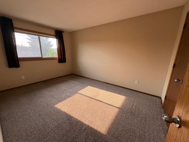5655 Otter View Trail, White Bear Lake, MN 55110