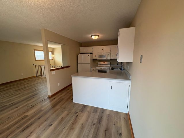 5655 Otter View Trail, White Bear Lake, MN 55110