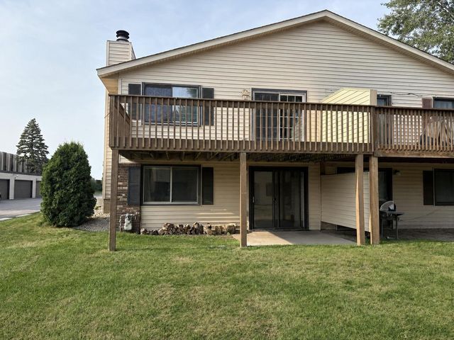 5655 Otter View Trail, White Bear Lake, MN 55110