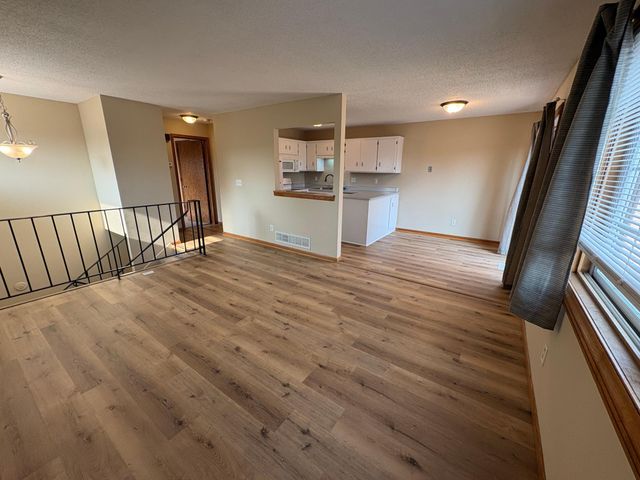 5655 Otter View Trail, White Bear Lake, MN 55110