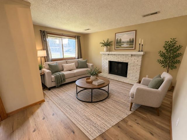 5655 Otter View Trail, White Bear Lake, MN 55110
