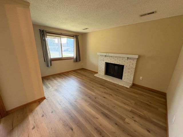 5655 Otter View Trail, White Bear Lake, MN 55110