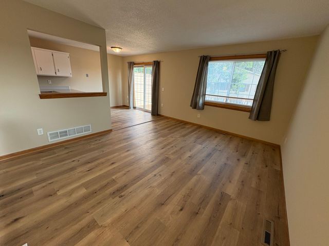 5655 Otter View Trail, White Bear Lake, MN 55110