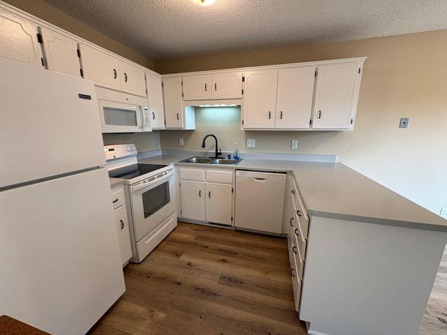 5655 Otter View Trail, White Bear Lake, MN 55110