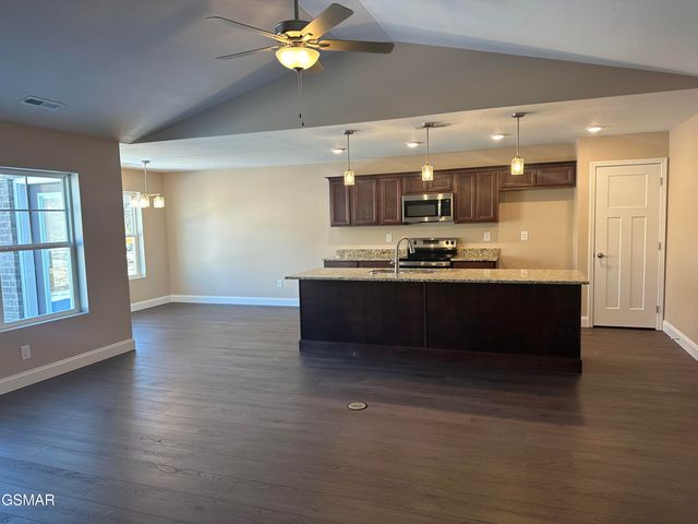 540 Henderson Road, Pigeon Forge, TN 37863