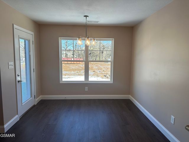 540 Henderson Road, Pigeon Forge, TN 37863