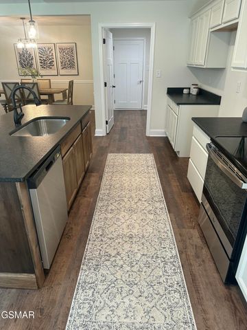 540 Henderson Road, Pigeon Forge, TN 37863