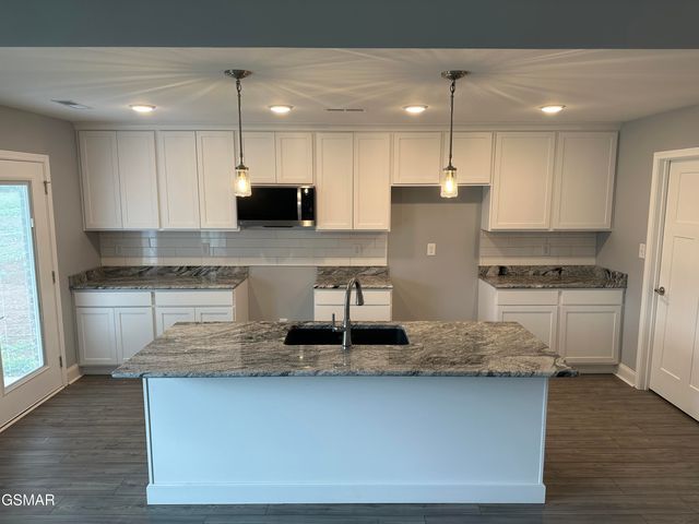 540 Henderson Road, Pigeon Forge, TN 37863