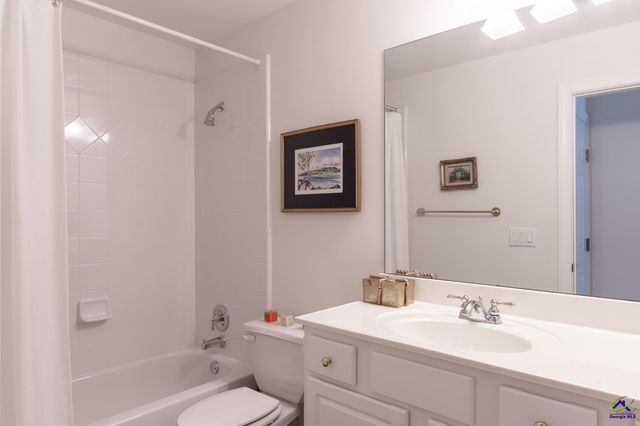 2080 Woodberry Run Drive, Snellville, GA 30078