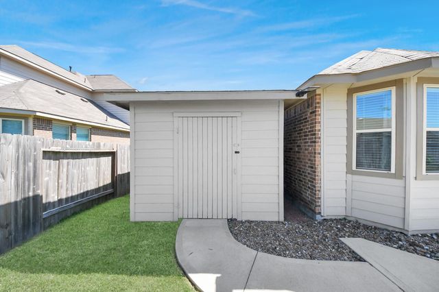 16207 Amber Brown Drive, Hockley, TX 77447