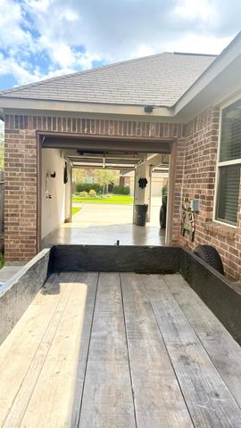 16207 Amber Brown Drive, Hockley, TX 77447