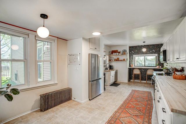 906 4th Street N, Stillwater, MN 55082