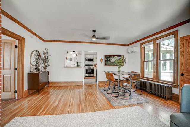 906 4th Street N, Stillwater, MN 55082
