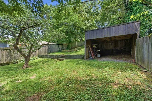 810 Fatherland St, Nashville, TN 37206