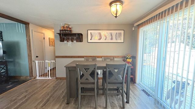 15 Fairhaven, East Longmeadow, MA 01028