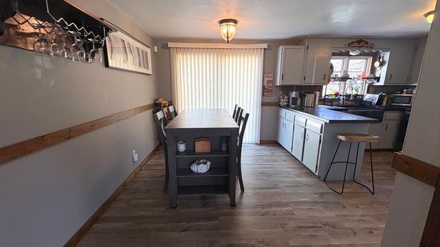 15 Fairhaven, East Longmeadow, MA 01028
