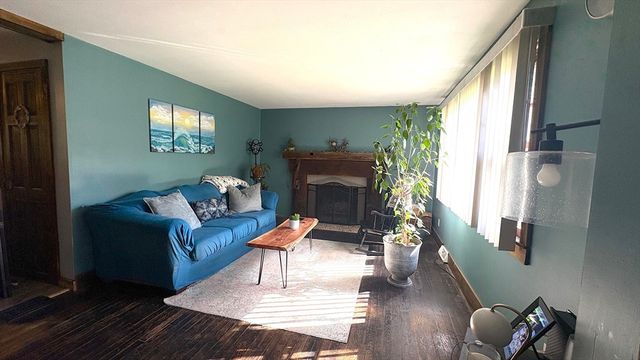 15 Fairhaven, East Longmeadow, MA 01028