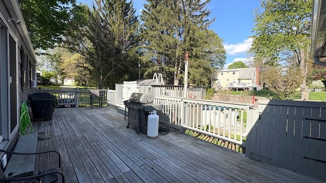 15 Fairhaven, East Longmeadow, MA 01028