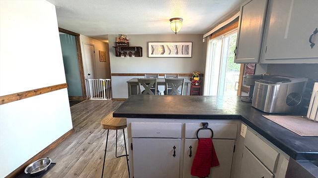 15 Fairhaven, East Longmeadow, MA 01028