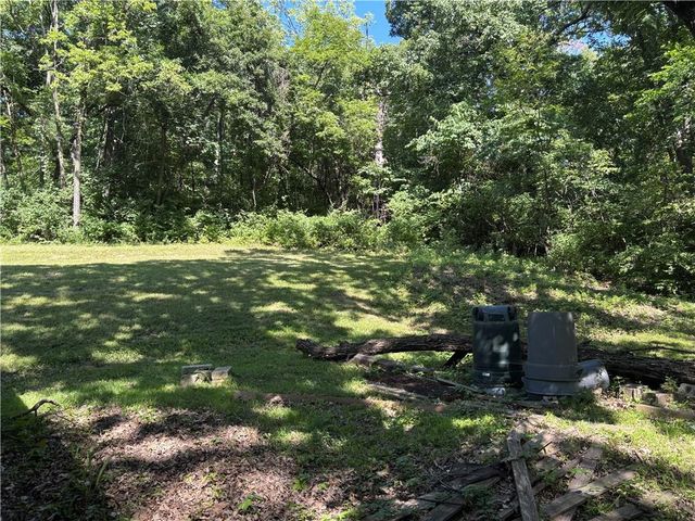 7035 Holliday Drive, Kansas City, KS 66106