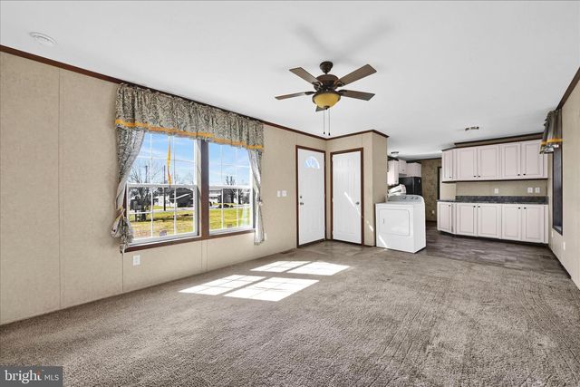 571 SCHUBERT RD, Bethel, PA 19507