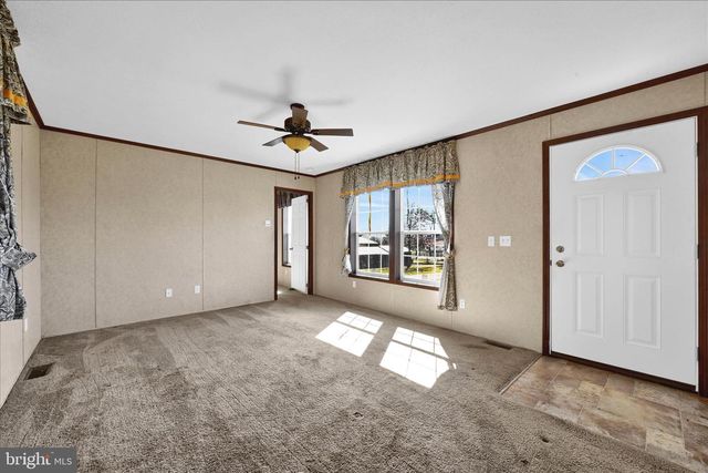 571 SCHUBERT RD, Bethel, PA 19507