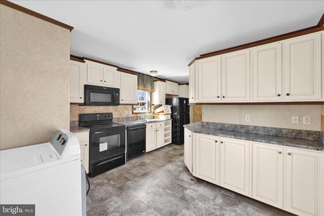 571 SCHUBERT RD, Bethel, PA 19507