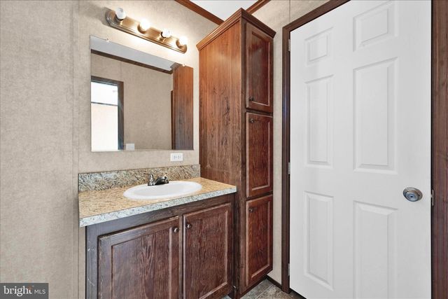 571 SCHUBERT RD, Bethel, PA 19507