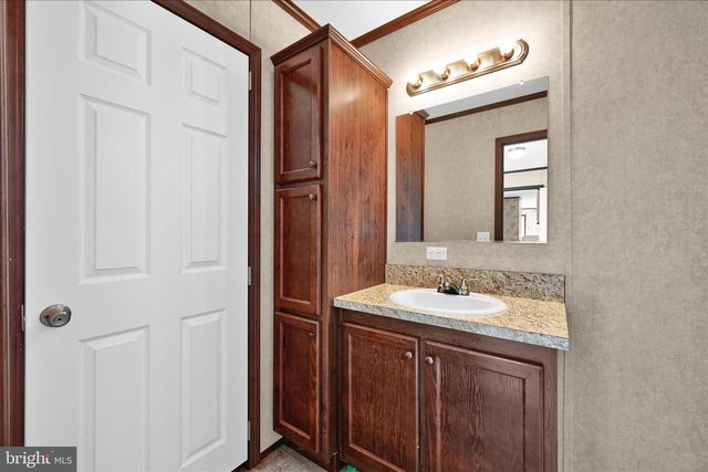 571 SCHUBERT RD, Bethel, PA 19507