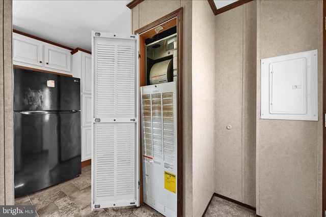571 SCHUBERT RD, Bethel, PA 19507