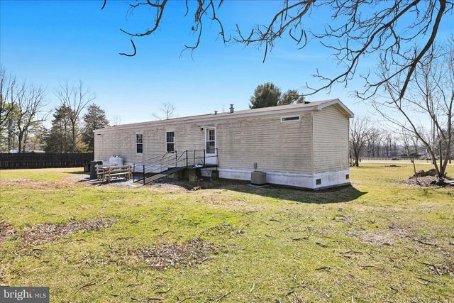 571 SCHUBERT RD, Bethel, PA 19507