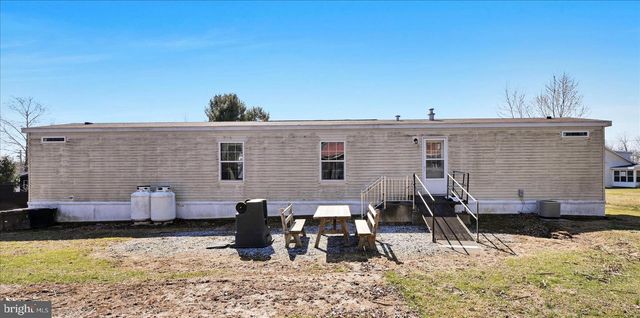 571 SCHUBERT RD, Bethel, PA 19507