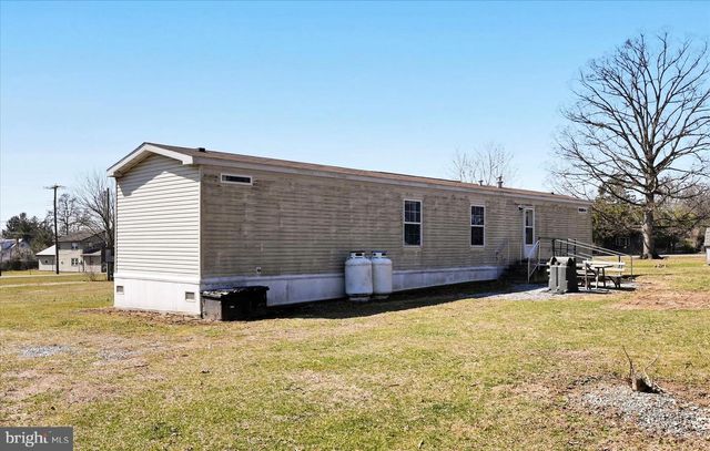 571 SCHUBERT RD, Bethel, PA 19507