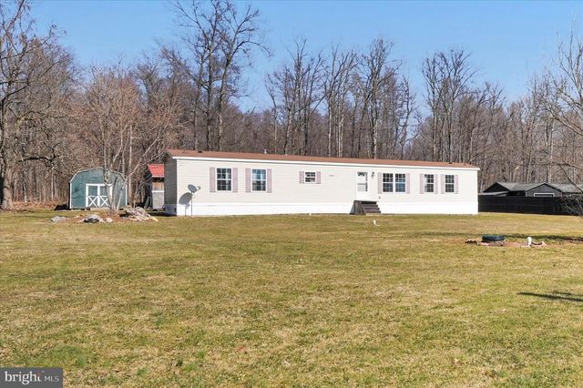 571 SCHUBERT RD, Bethel, PA 19507