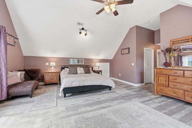 6 Pond Court, Leicester, MA 01611